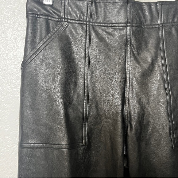Spanx Faux Leather Pants - Picture 4 of 10